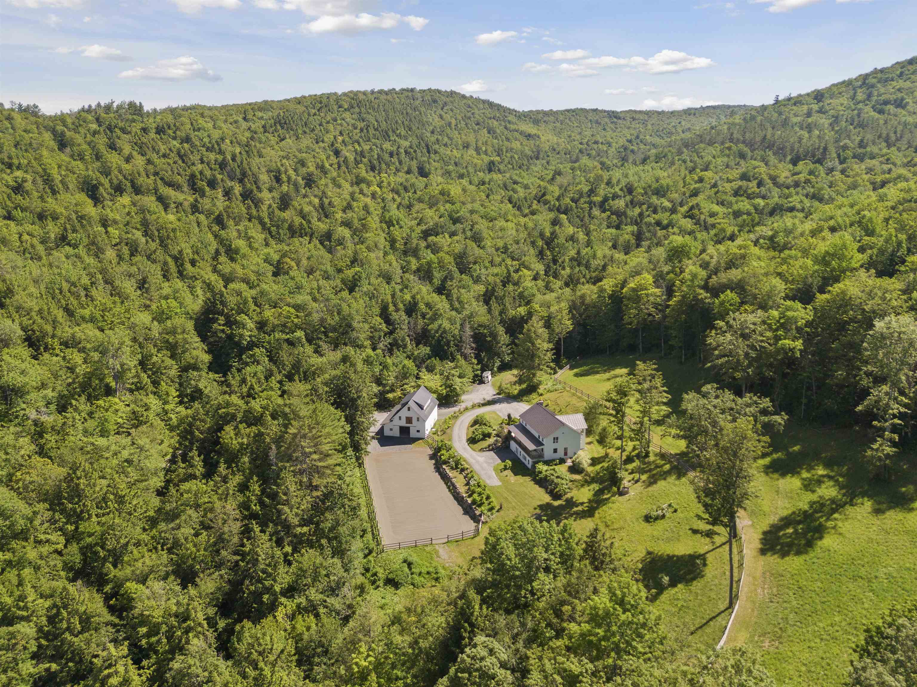 766 Masterson Road Barnard, VT 05032 - Photo 2 of 34