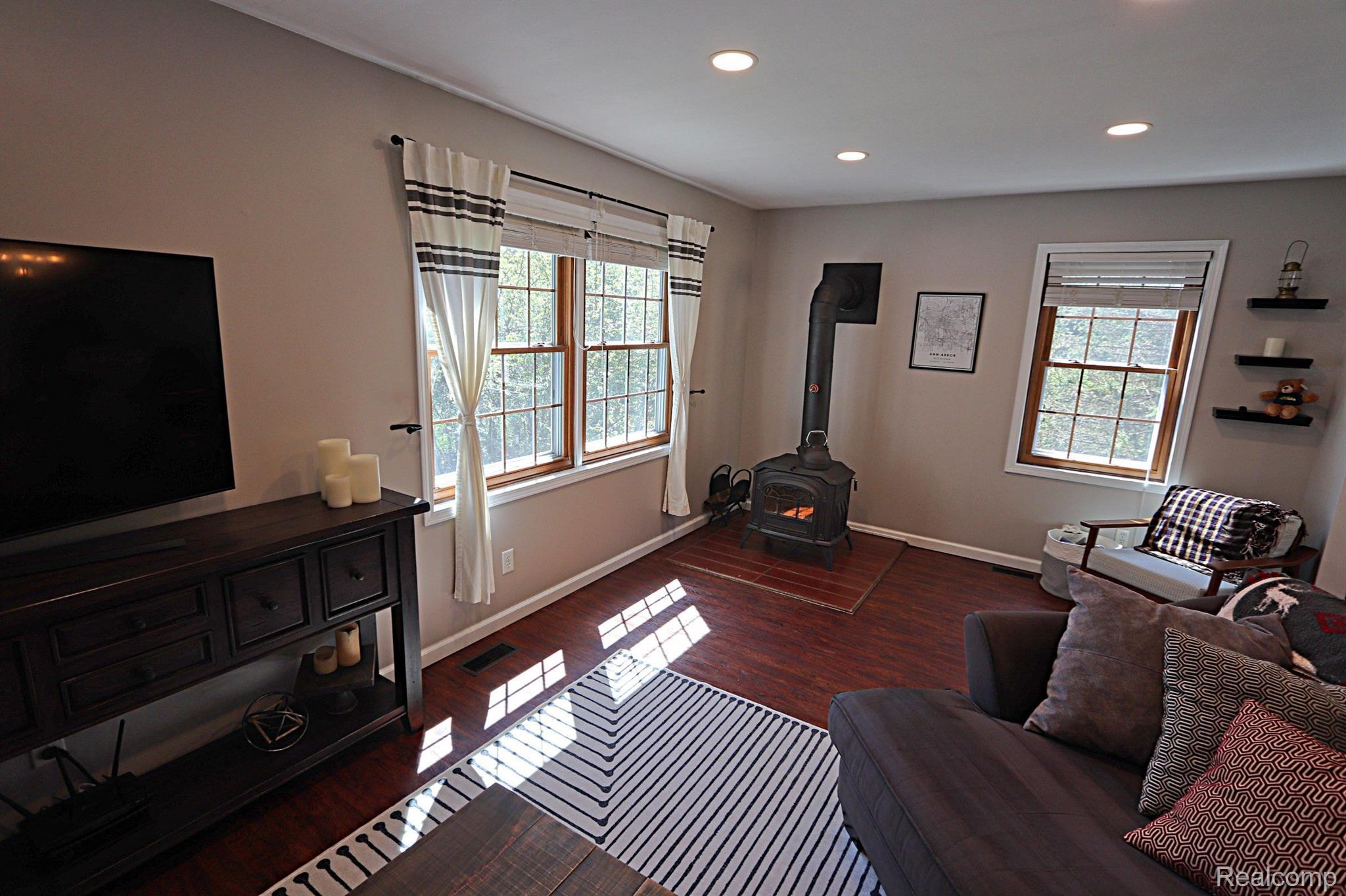 7655 Wheeler Road Whitmore Lake, MI 48189 - Photo 24 of 54 Gallery Image 24
