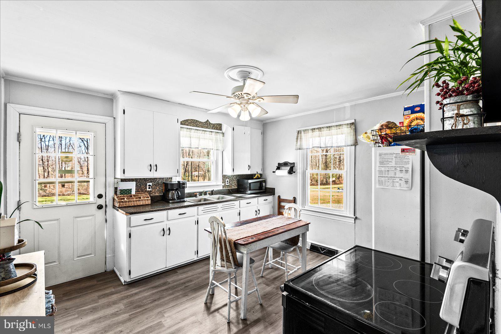 6740 Partlow Road Spotsylvania, VA 22551 - Photo 11 of 54 Kitchen