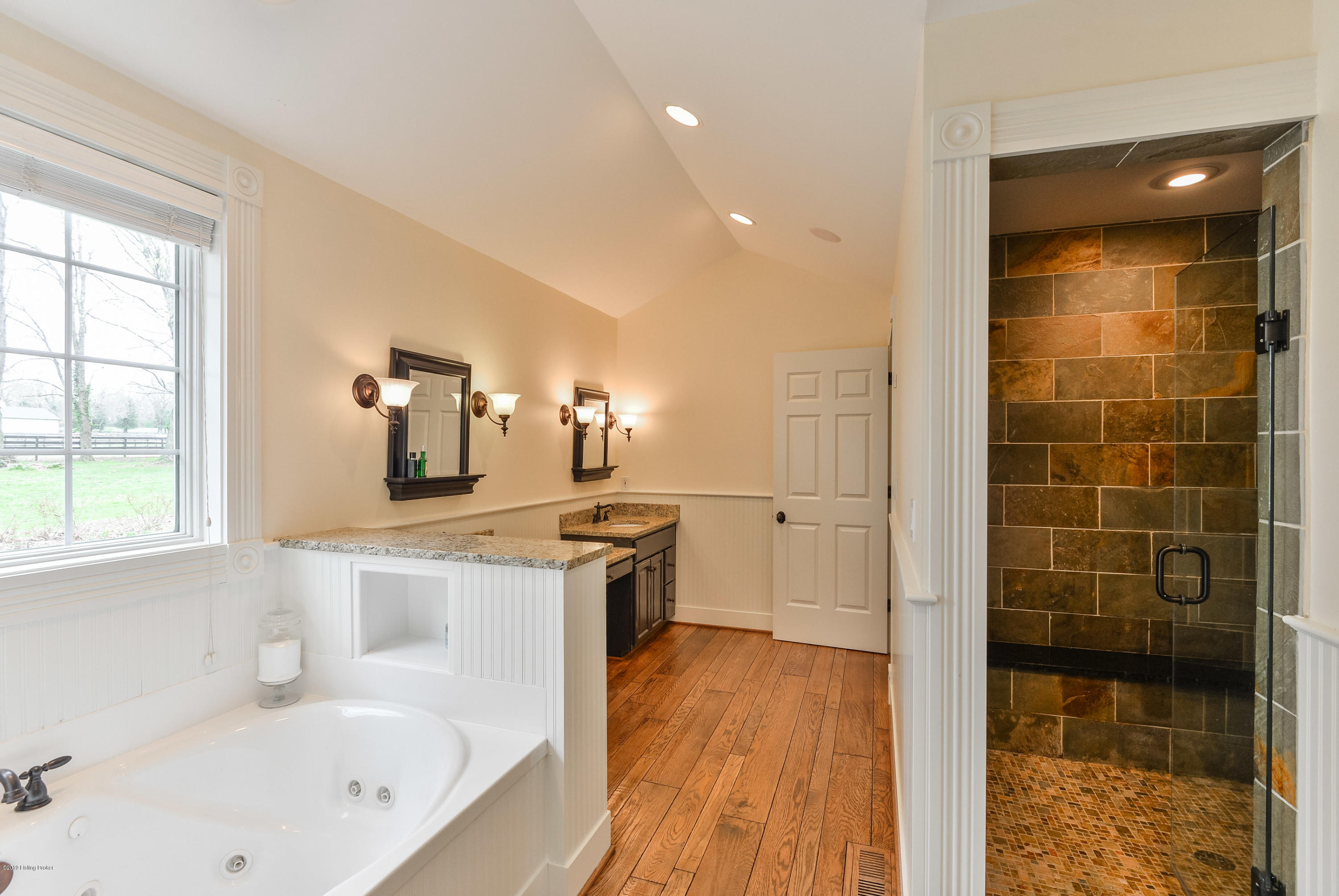 12627 North Osage Road Anchorage, KY 40223 - Photo 22 of 50 055 20190408 5399