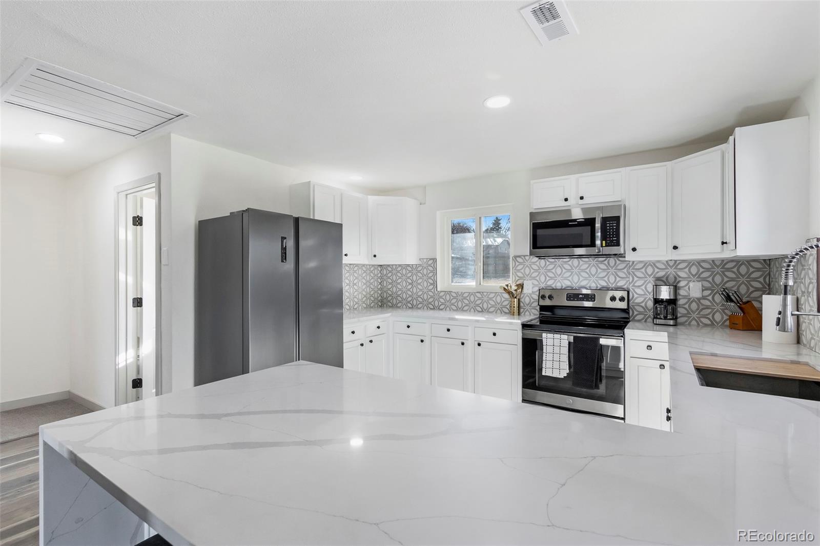 9840 West 36th Avenue Wheat Ridge, CO 80033 - Photo 11 of 33