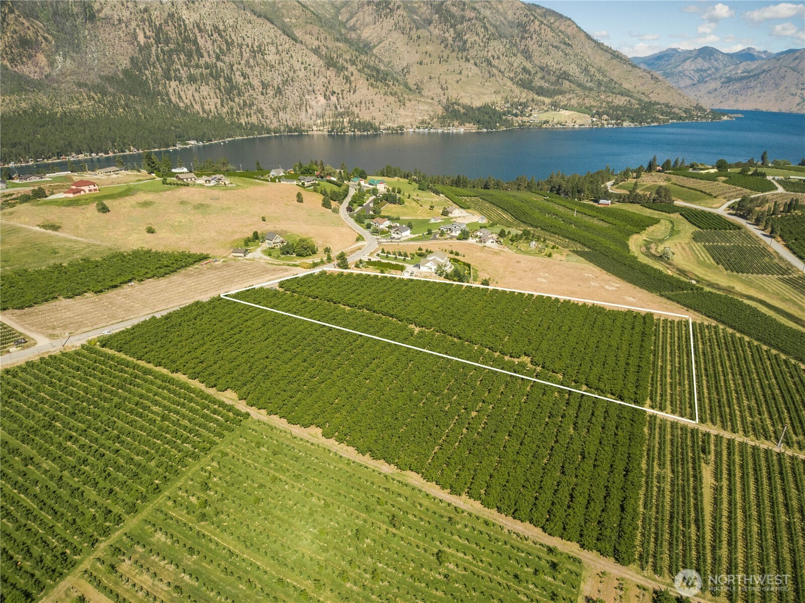 950 Loop Avenue Manson, WA 98831 - Photo 2 of 14 a view of a city