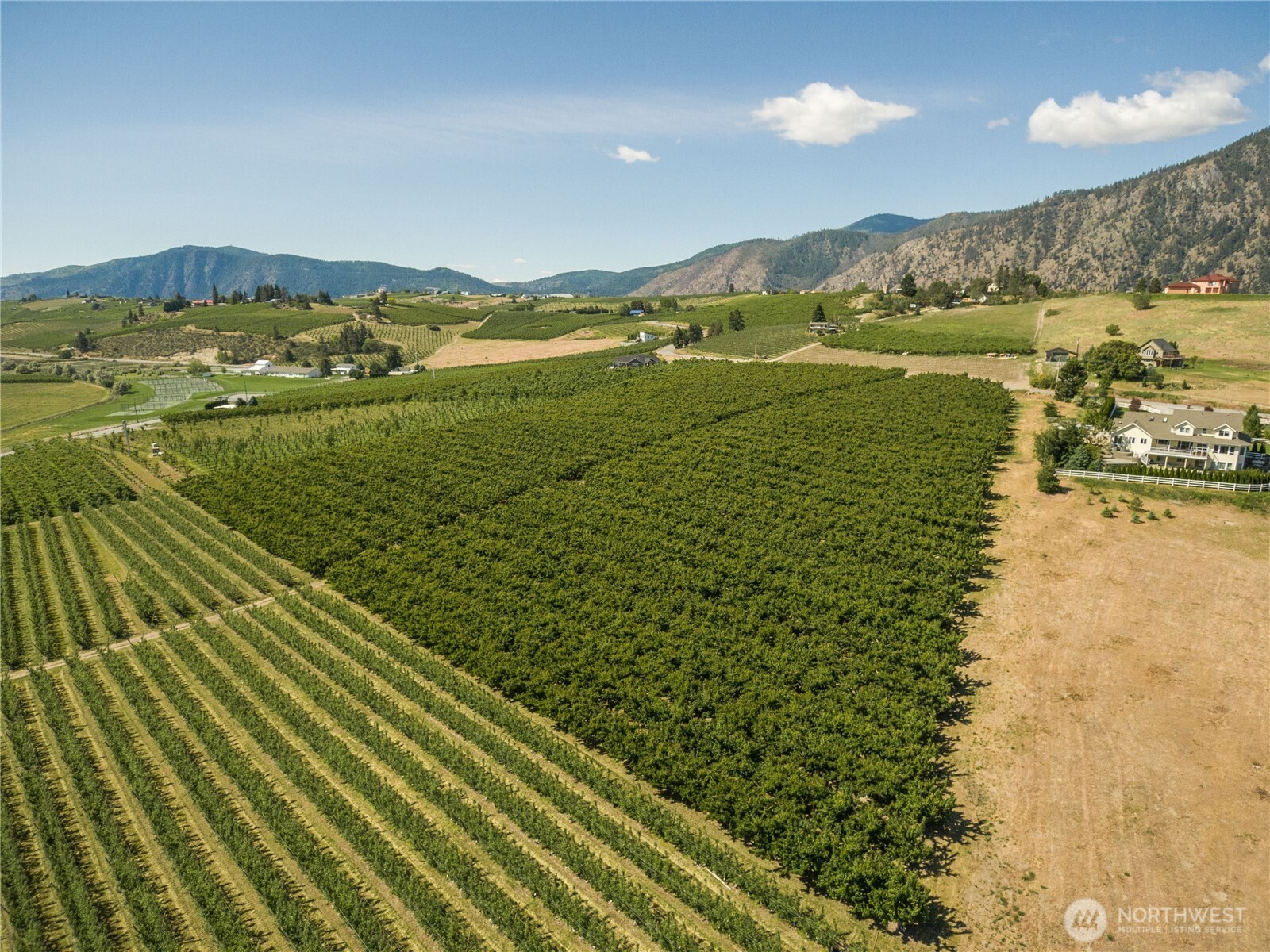950 Loop Avenue Manson, WA 98831 - Photo 7 of 14 a view of an ocean from a building