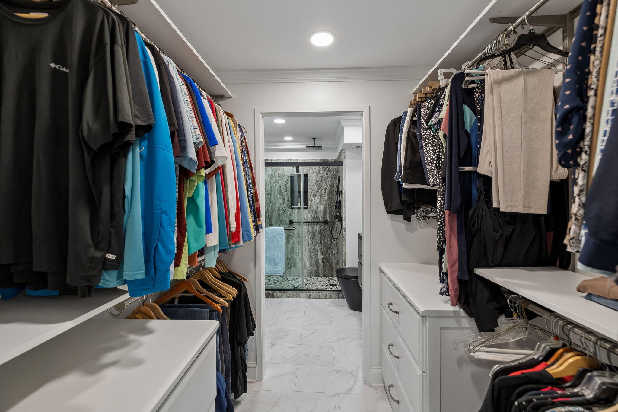 1131 Stringers Ridge Road, Unit 5D Chattanooga, TN 37405 - Photo 19 of 62 Primary Bedroom Closet