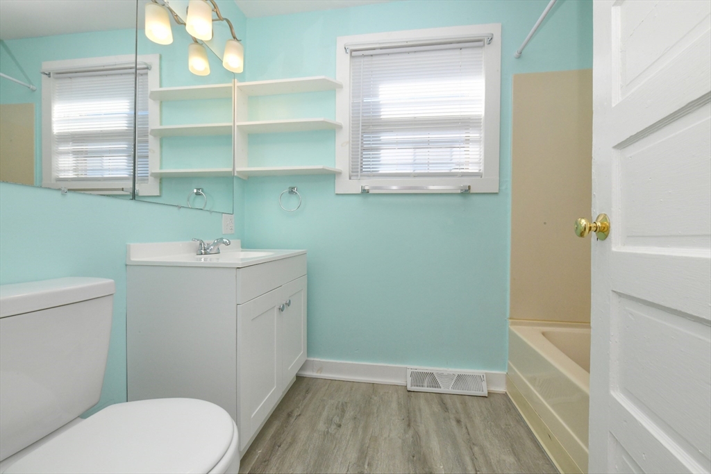 21 12th Street, Unit 1 Wareham, MA 02558 - Photo 14 of 28