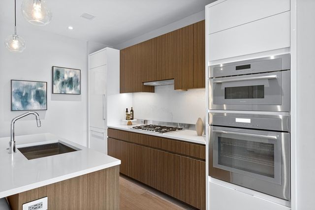 $1,310,000 | 100 Shawmut Avenue, Unit 901, Boston, MA 02118