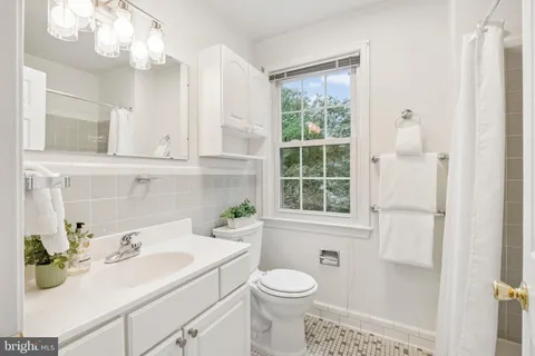 $450,000 | 615 Azalea Drive, Rockville, MD 20850