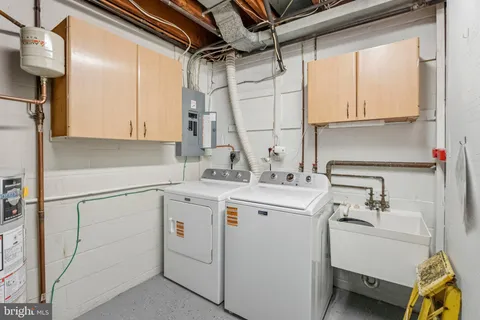 $450,000 | 615 Azalea Drive, Rockville, MD 20850