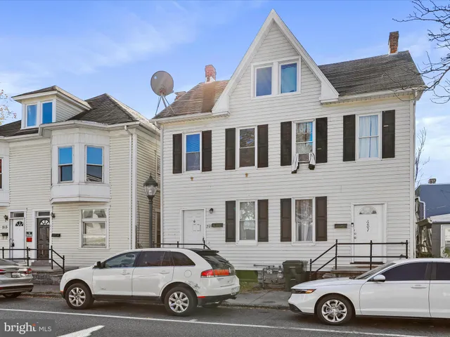 a car parked in front of a building
