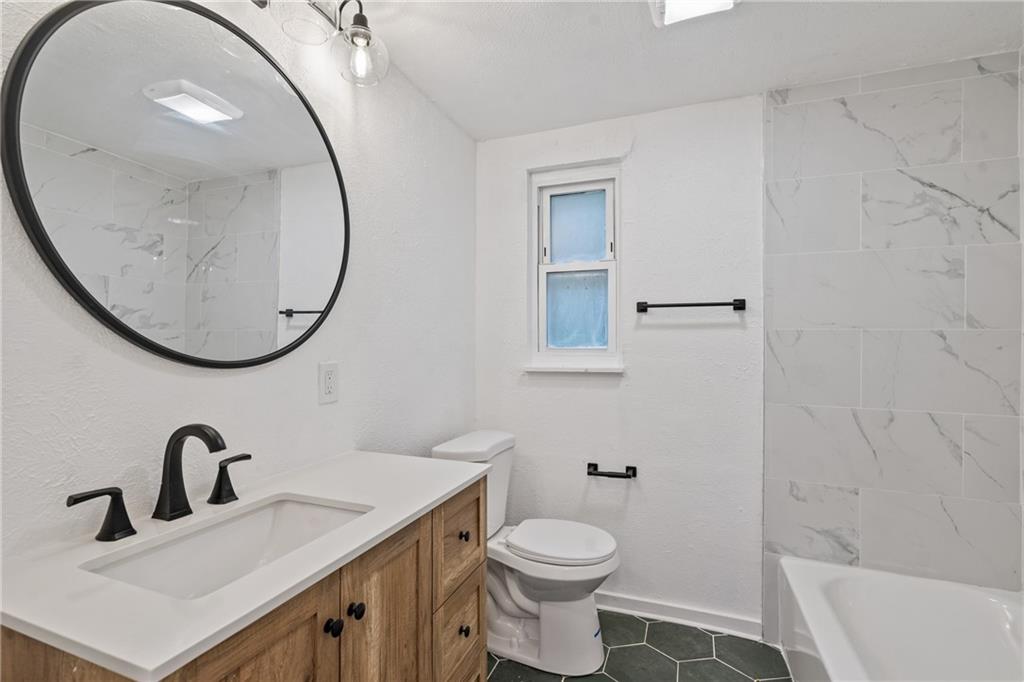 8060 Lincoln Road Verona, PA 15147 - Photo 15 of 27 Gallery Image 15