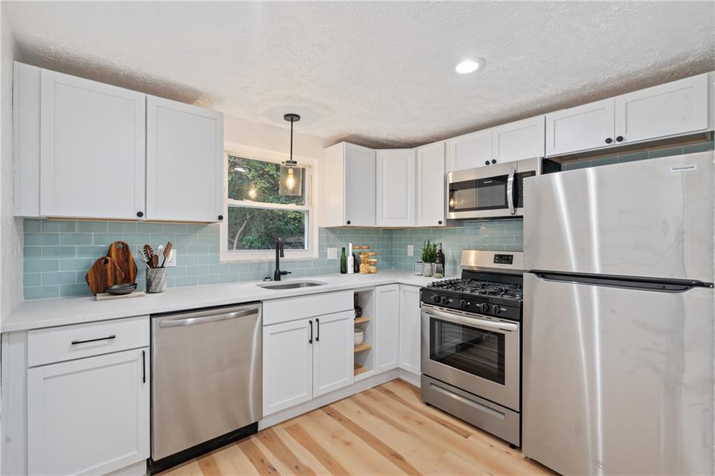 8060 Lincoln Road Verona, PA 15147 - Photo 7 of 27 Gallery Image 7