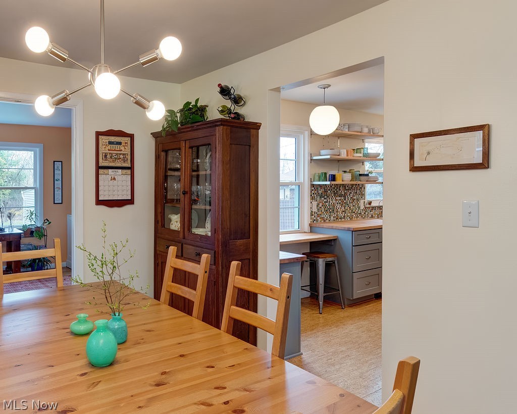 1544 Compton Road Cleveland, OH 44118 - Photo 5 of 31 Gallery Image 5