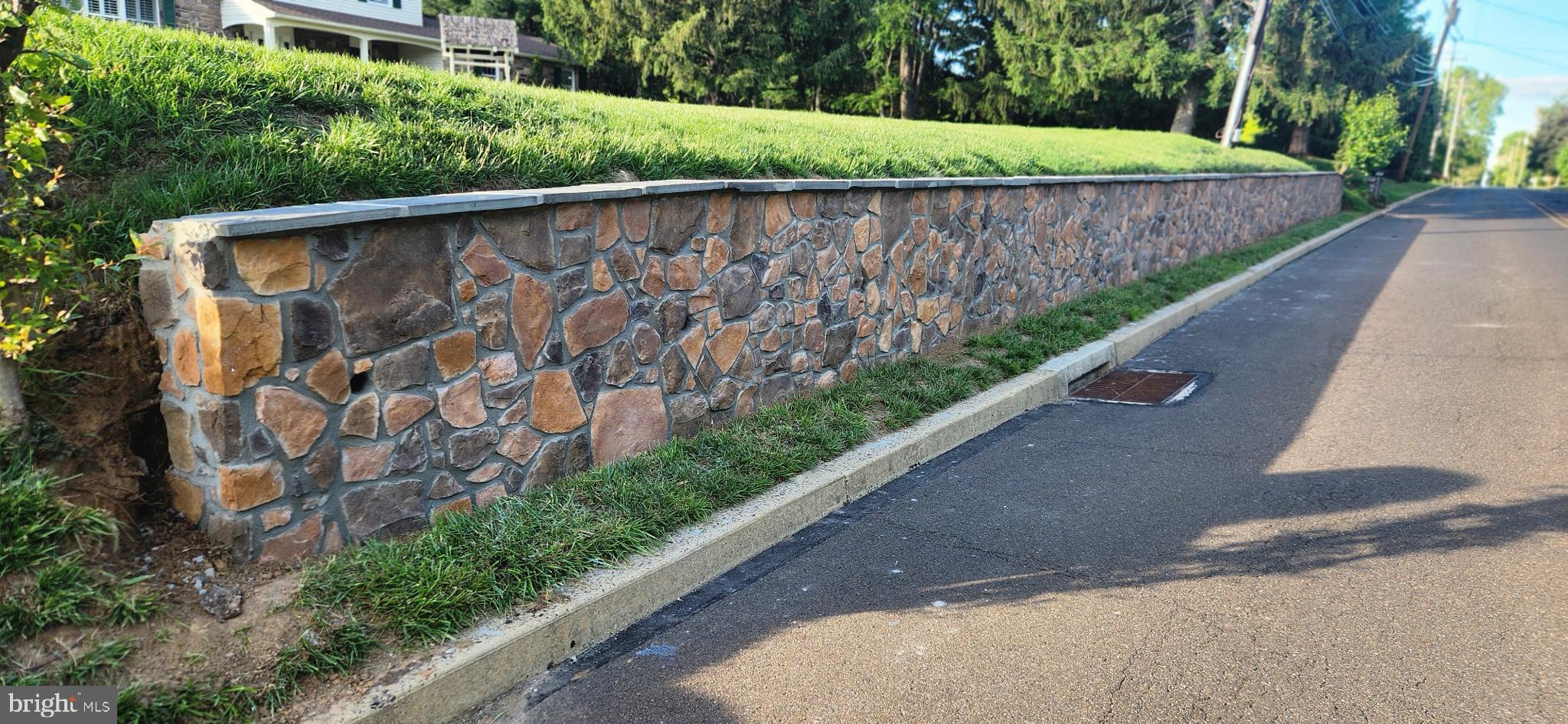 249 Twining Ford Road Richboro, PA 18954 - Photo 5 of 69 Well Maintained Wall with Stone Trim