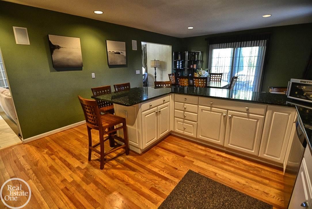 2052 Reagan Drive Rochester Hills, MI 48309 - Photo 17 of 70