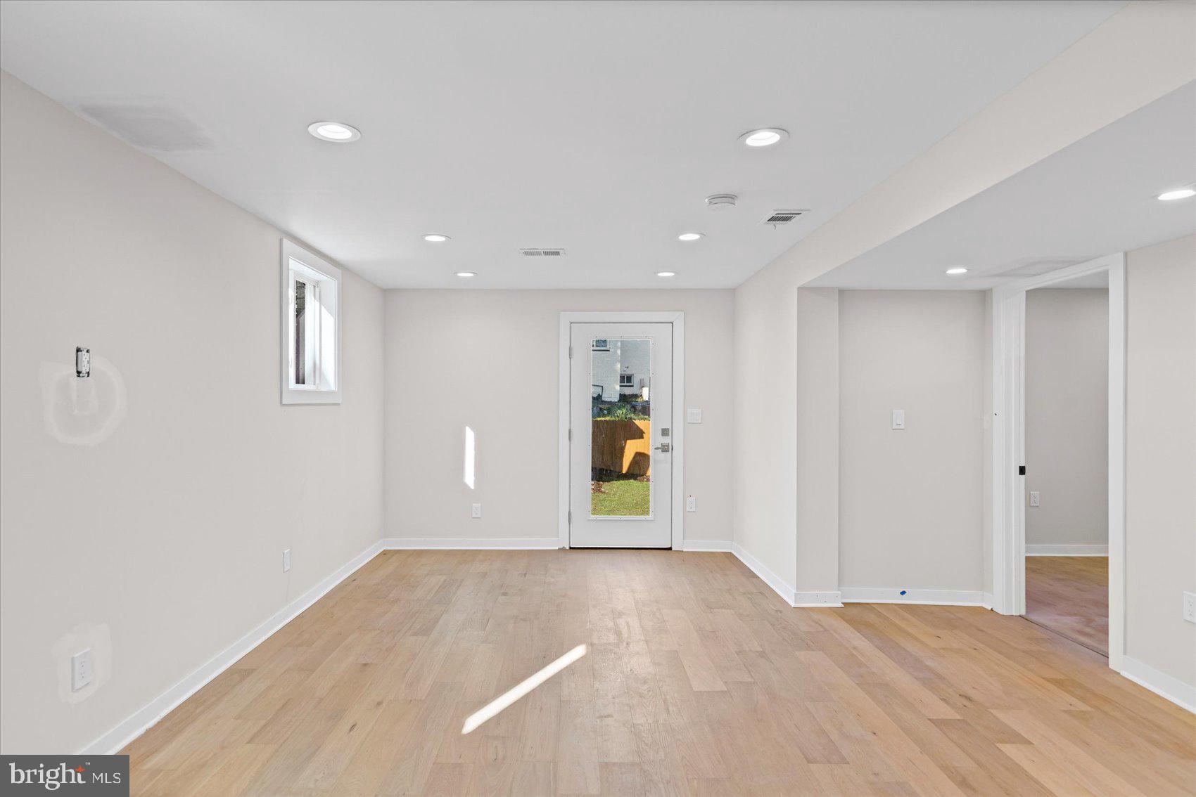 605 Elfin Avenue Capitol Heights, MD 20743 - Photo 26 of 42 a view of empty room