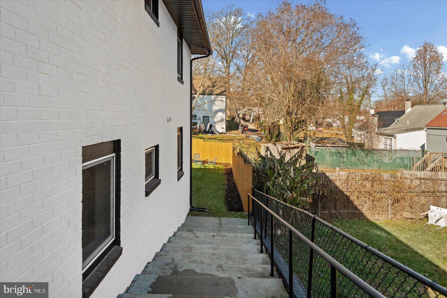 605 Elfin Avenue Capitol Heights, MD 20743 - Photo 7 of 42 a view of a balcony