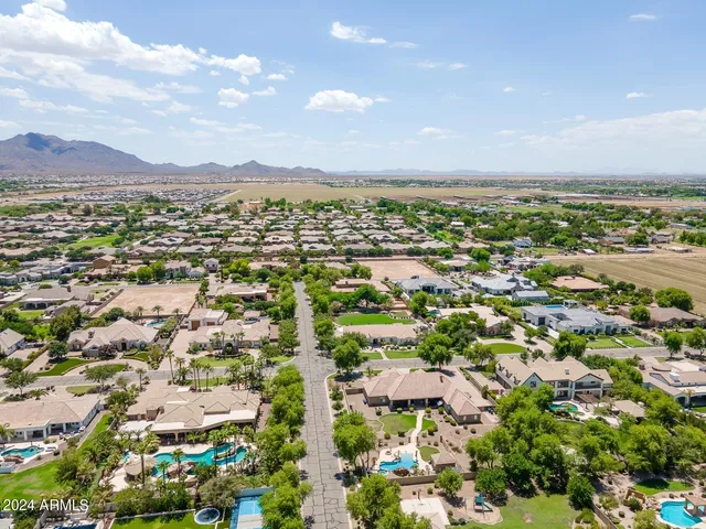 $899,999 | 2065 East Avenida Del Valle Court, Unit 78, Gilbert, AZ 85298