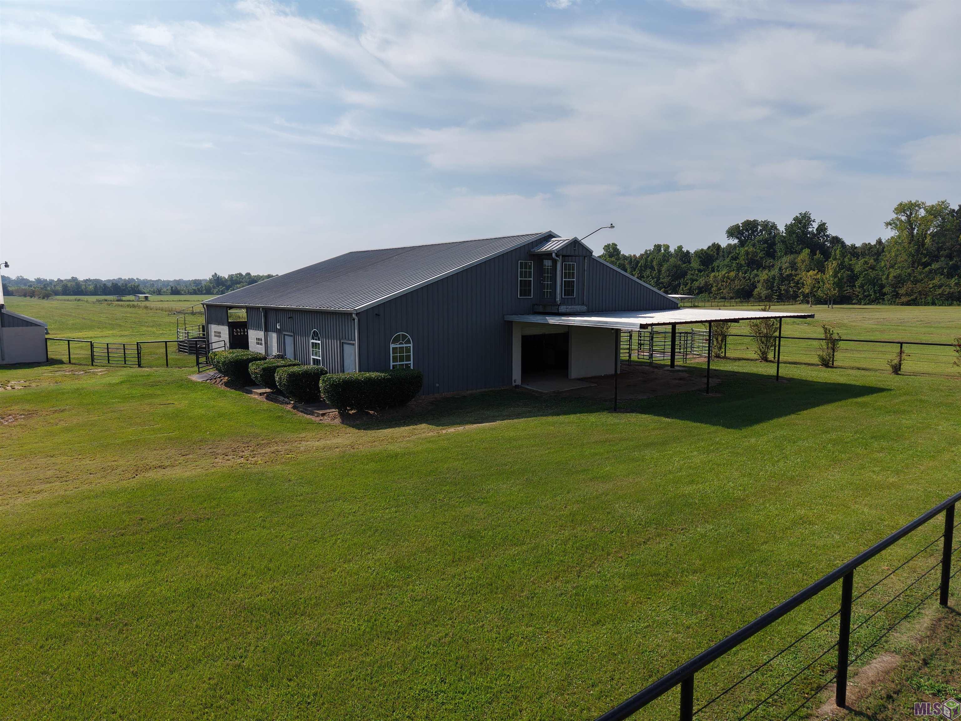 1435 Palmer Road Pineville, LA 71360 - Photo 1 of 59