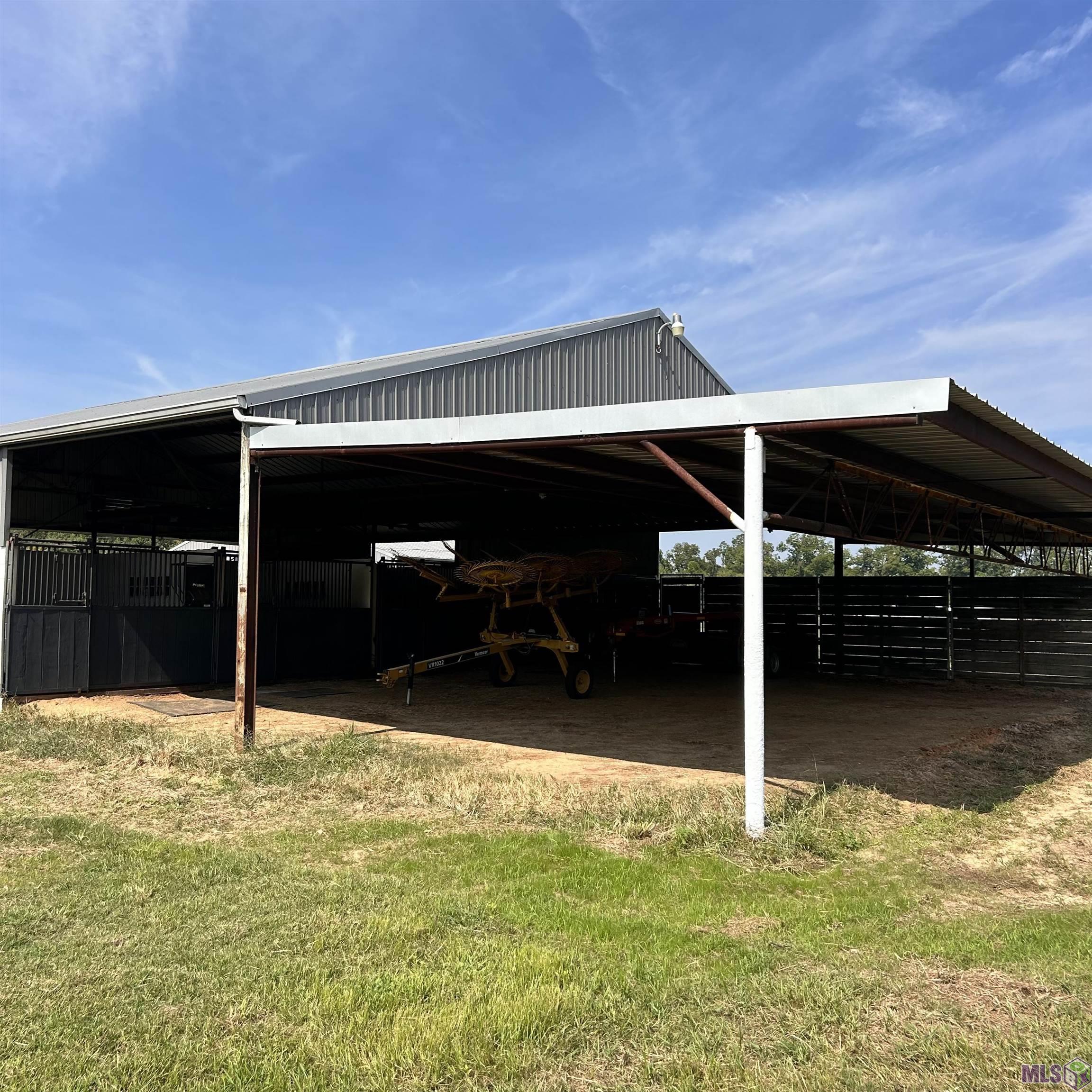 1435 Palmer Road Pineville, LA 71360 - Photo 3 of 59