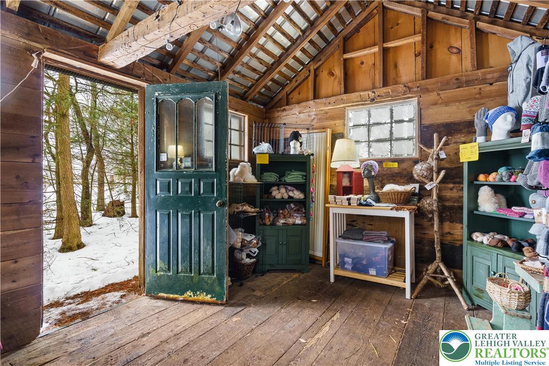 216 Merwinsburg Road Effort, PA 18330 - Photo 47 of 50