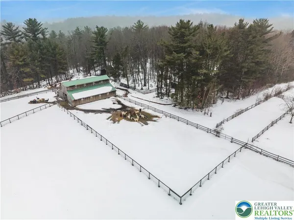 $1,695,000 | 216 Merwinsburg Road, Effort, PA 18330