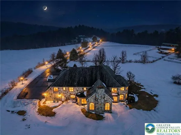 $1,695,000 | 216 Merwinsburg Road, Effort, PA 18330