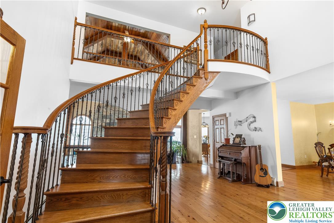 216 Merwinsburg Road Effort, PA 18330 - Photo 7 of 50 a view of entryway and hall with wooden floor