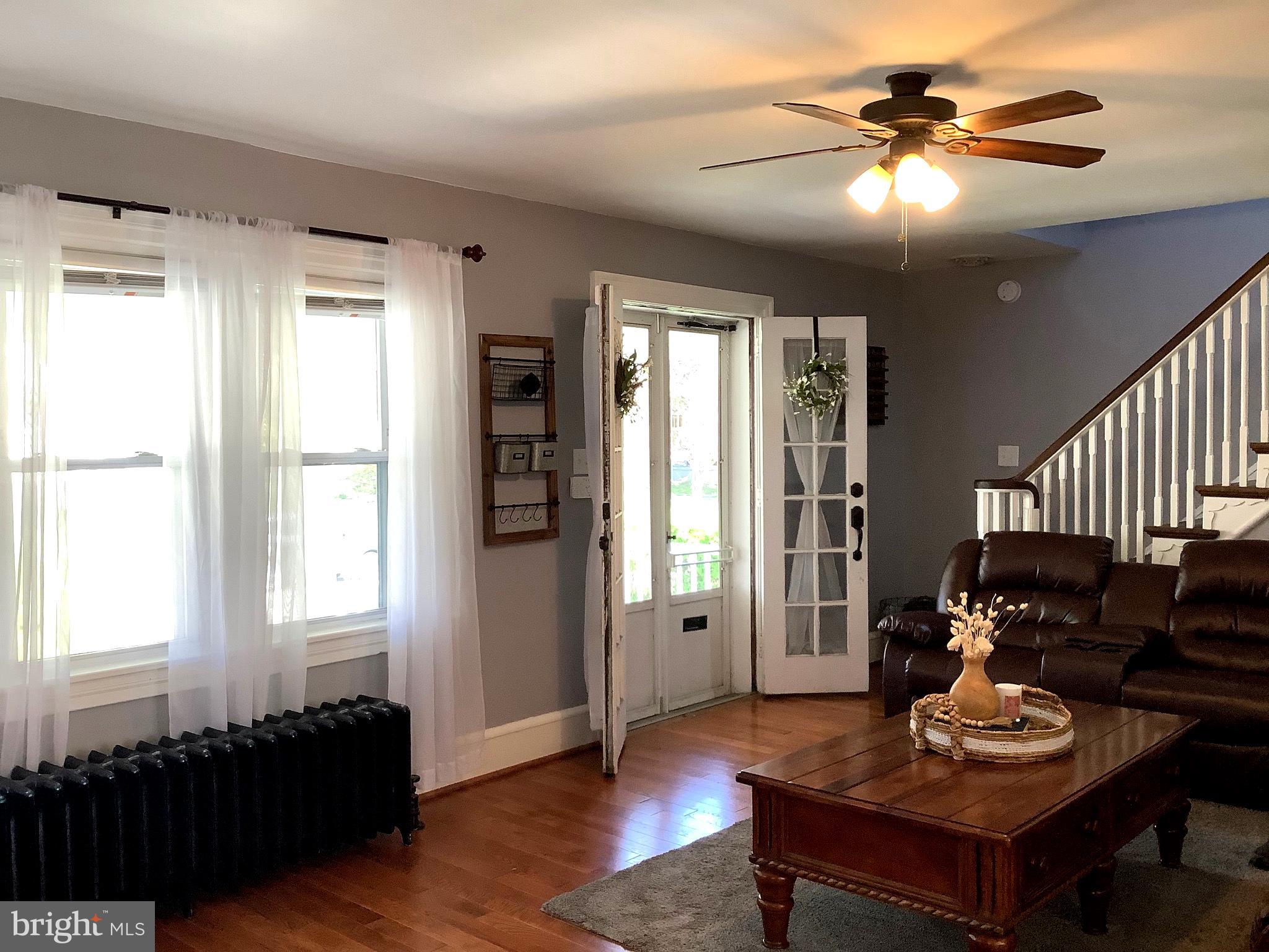 131 Rutledge Avenue Rutledge, PA 19070 - Photo 3 of 25 entrance to Livingroom with beautiful flooring