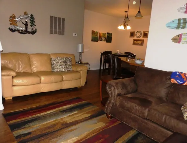 $379,900 | 24 Mangum Circle, Unit 1, Donnelly, ID 83615