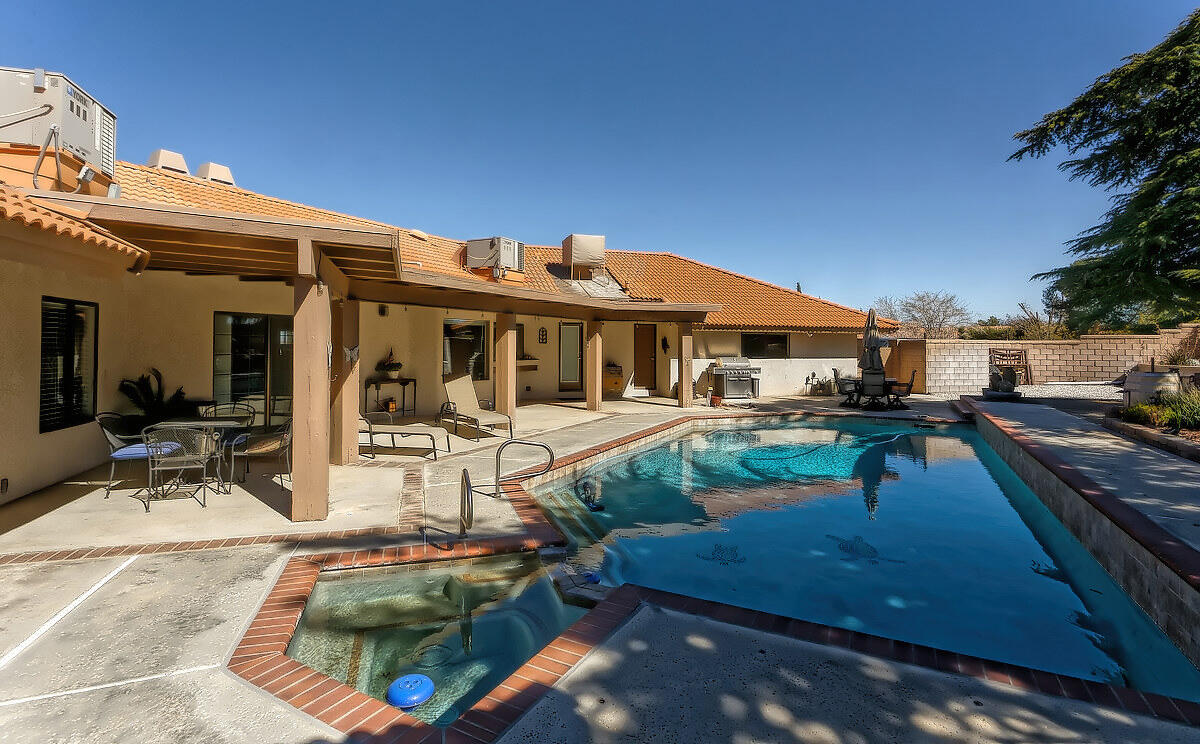 13245 Waco Road Apple Valley, CA 92308 - Photo 17 of 75 017