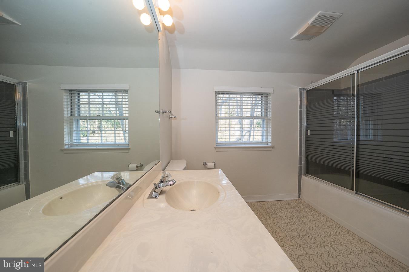 309 Church Road Devon, PA 19333 - Photo 38 of 48 Hall bath - Tub Shower Combination