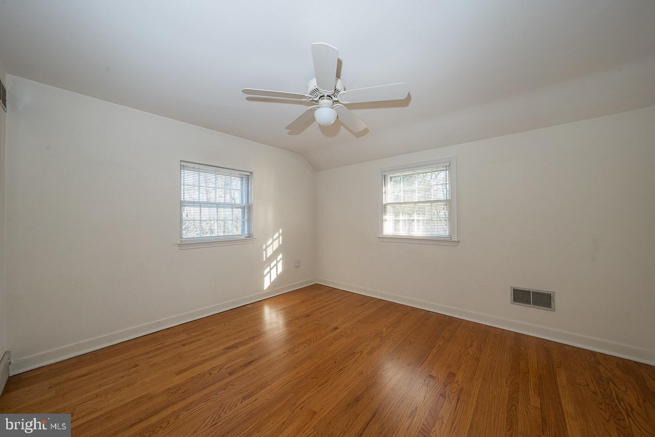 309 Church Road Devon, PA 19333 - Photo 41 of 48 Bedroom Four - en suite bath