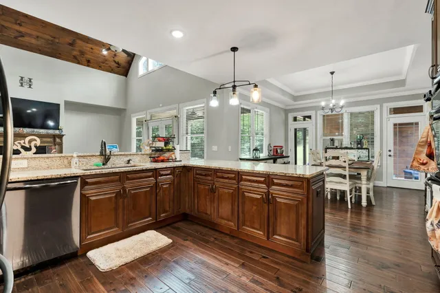 $870,000 | 332 Harris Road, Old Fort, TN 37362