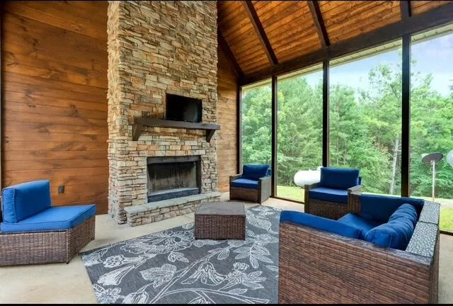 $870,000 | 332 Harris Road, Old Fort, TN 37362