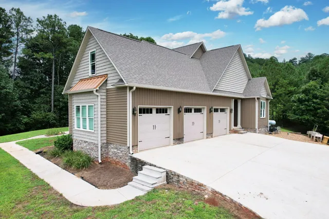 $870,000 | 332 Harris Road, Old Fort, TN 37362