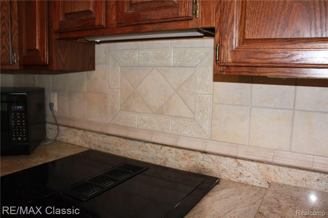 11579 Mcgregor Road Pinckney, MI 48169 - Photo 7 of 25 IMG_3375.JPG