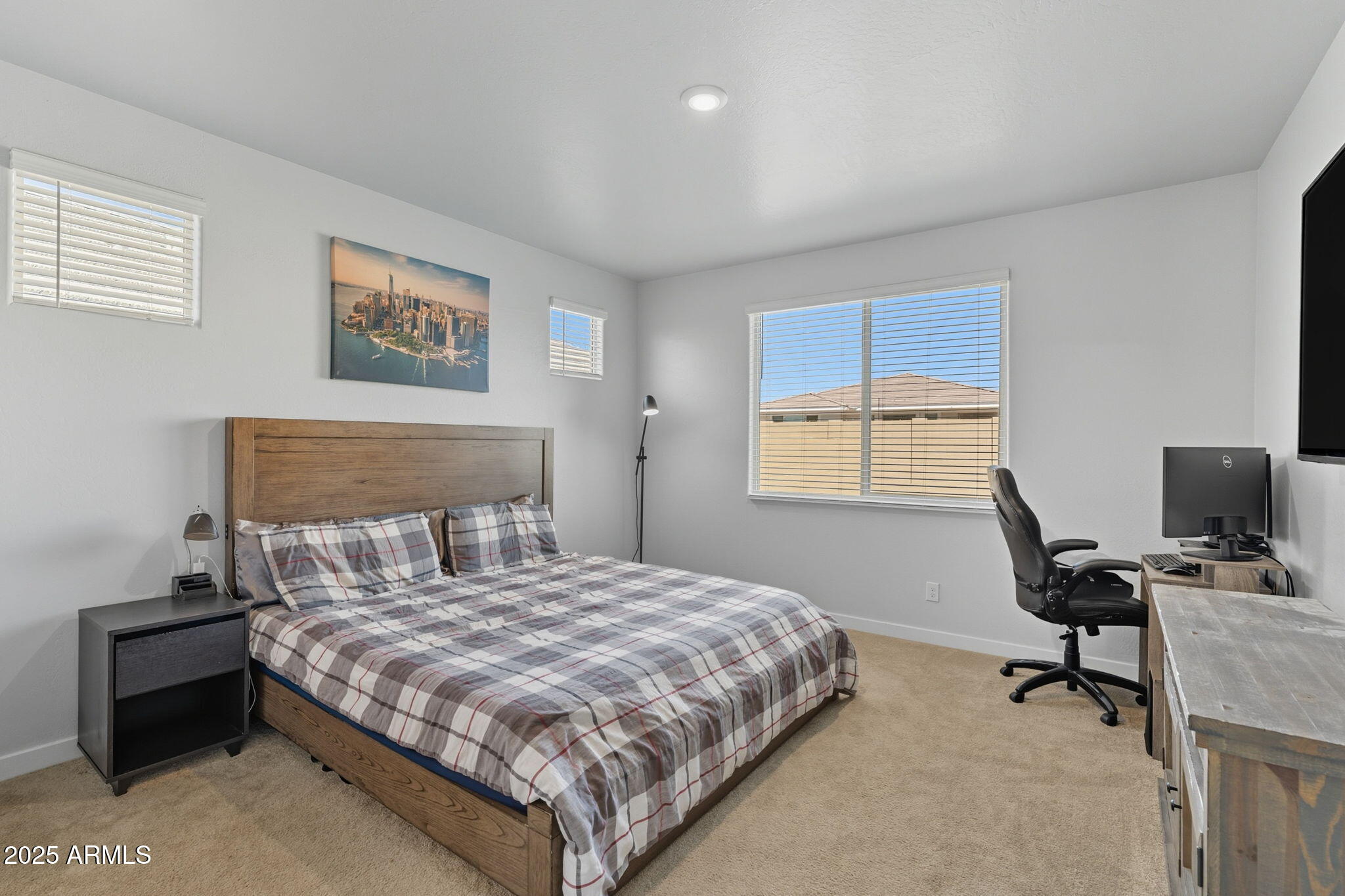 12404 East Soloman Road Gold Canyon, AZ 85118 - Photo 20 of 47 a bedroom with a bed and a desk