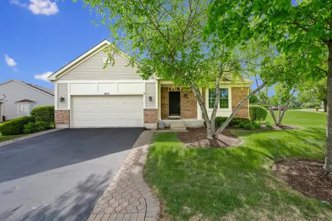 $419,900 | 669 Saugatuk Circle, Romeoville, IL 60446