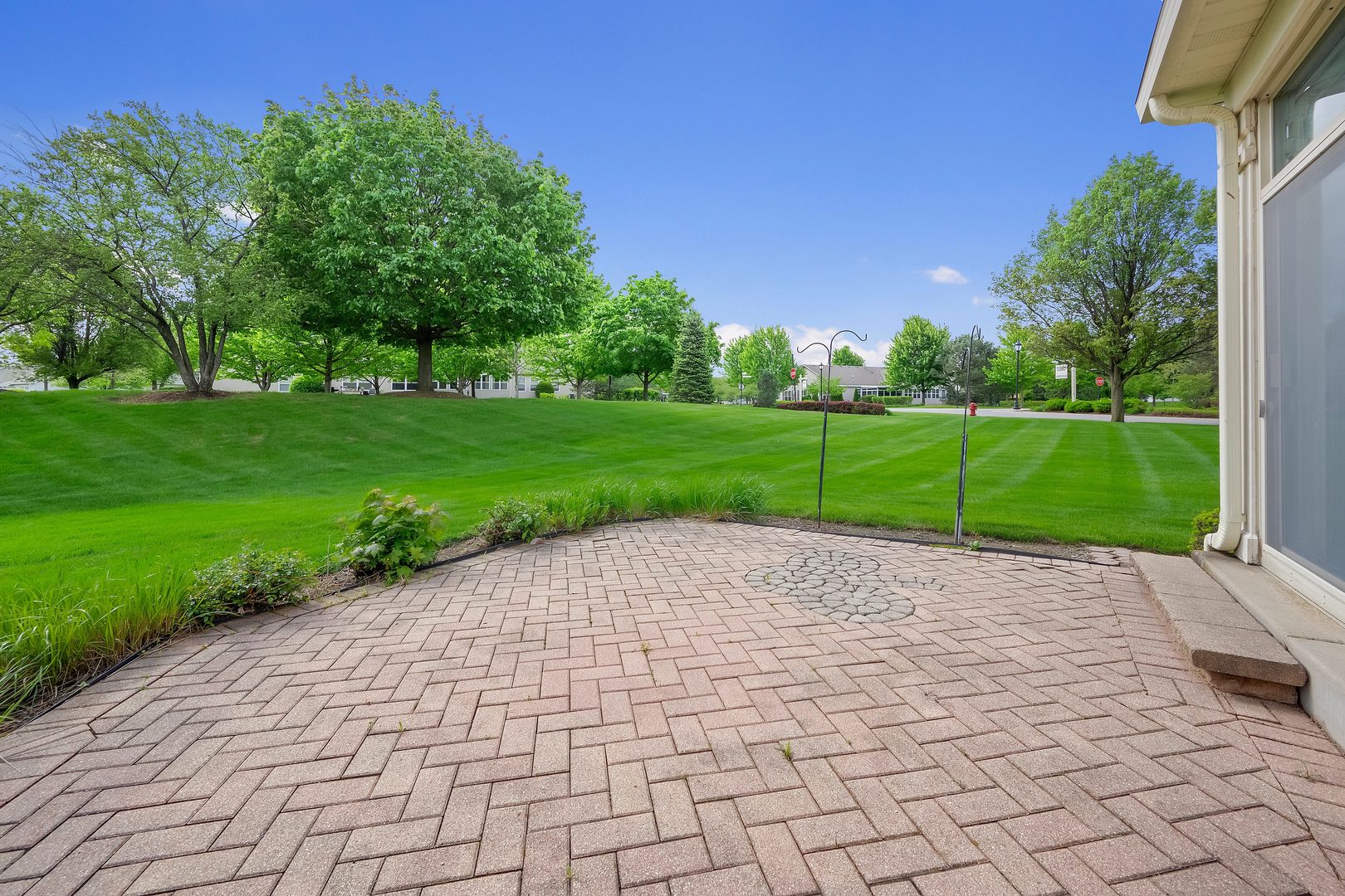 669 Saugatuk Circle Romeoville, IL 60446 - Photo 25 of 33