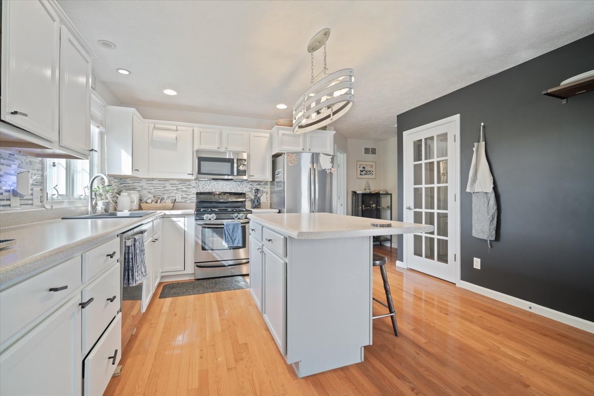 2205 Bracebridge Road Bloomington, IL 61705 - Photo 9 of 31 Gallery Image 9