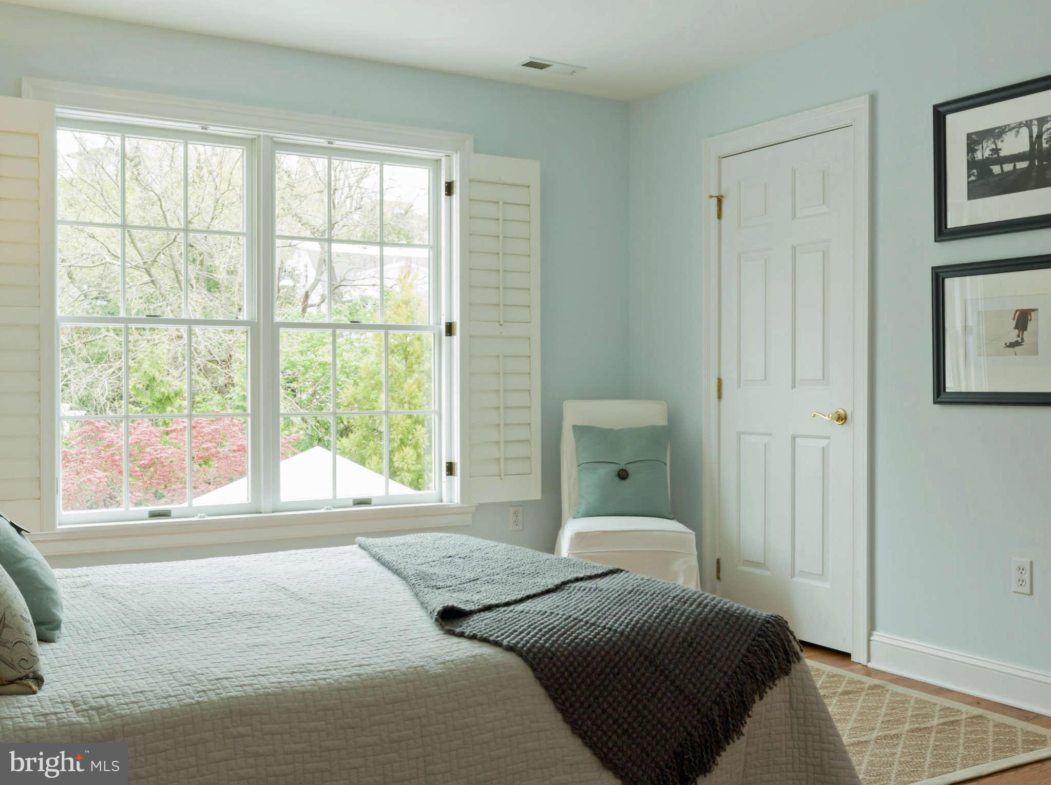 3836 Woodley Road Northwest Washington, DC 20016 - Photo 15 of 30 Bedroom