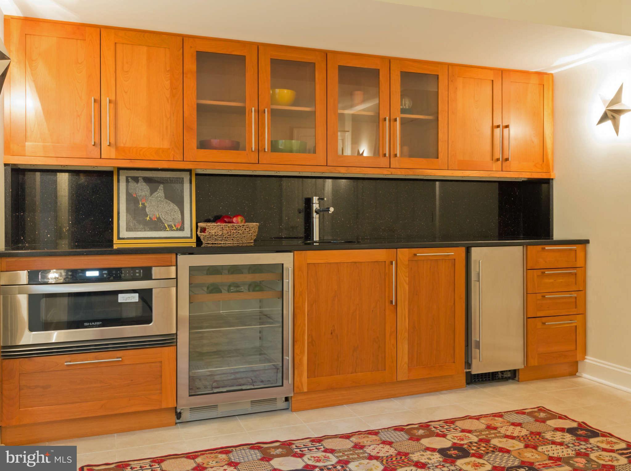 3836 Woodley Road Northwest Washington, DC 20016 - Photo 18 of 30 Kitchenette