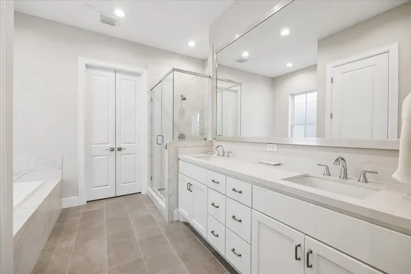 $750,000 | 966 Dunleigh Meadows Lane, Houston, TX 77055