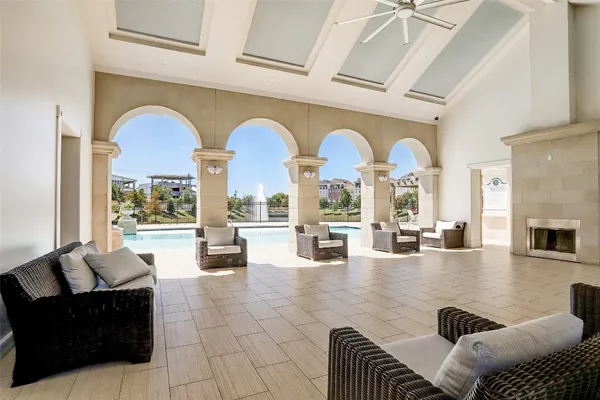 $750,000 | 966 Dunleigh Meadows Lane, Houston, TX 77055