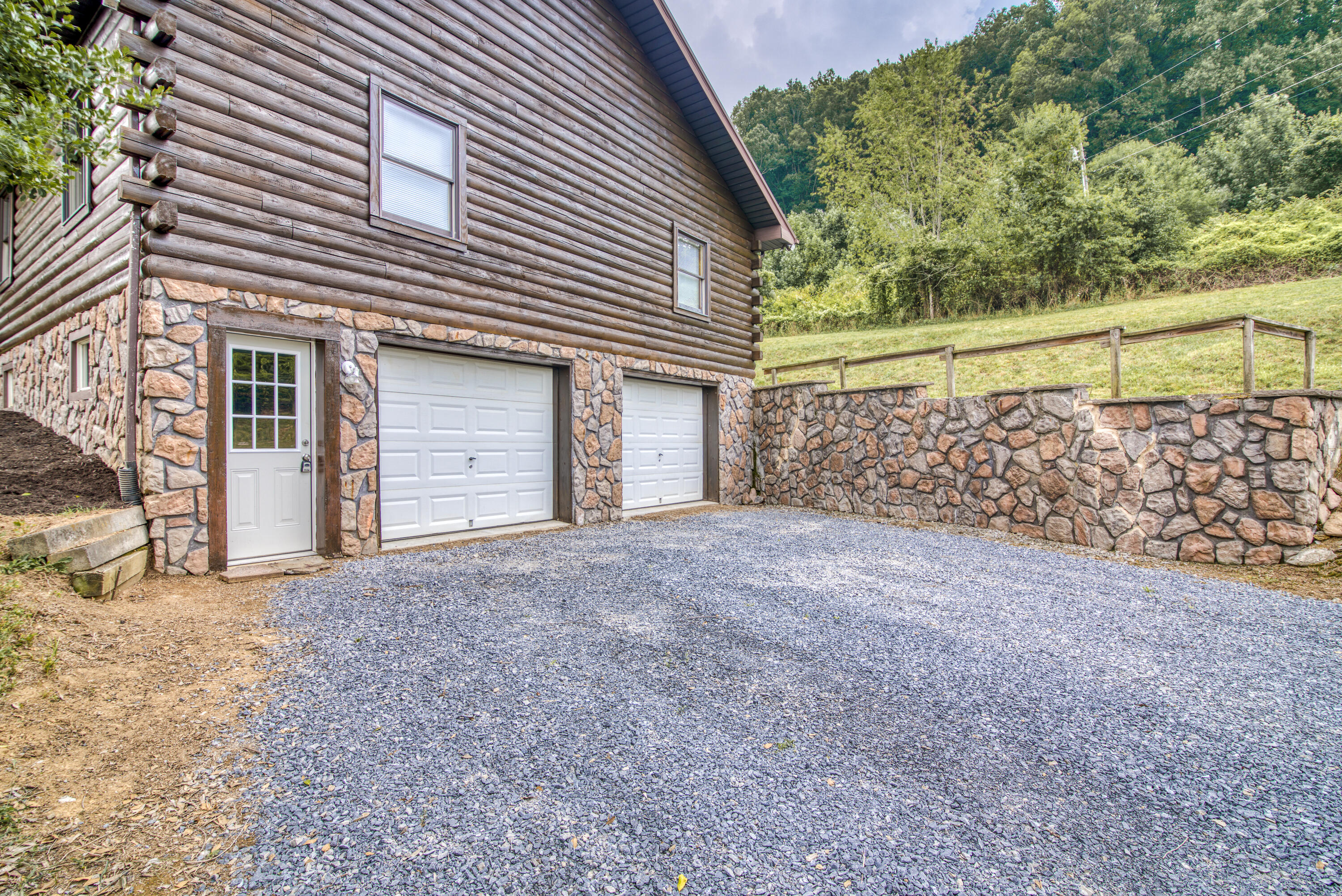 28318 Robindale Road Meadowview, VA 24361 - Photo 15 of 70 A62395D0-BA40-4C9D-ABD9-C5344D49DFDB