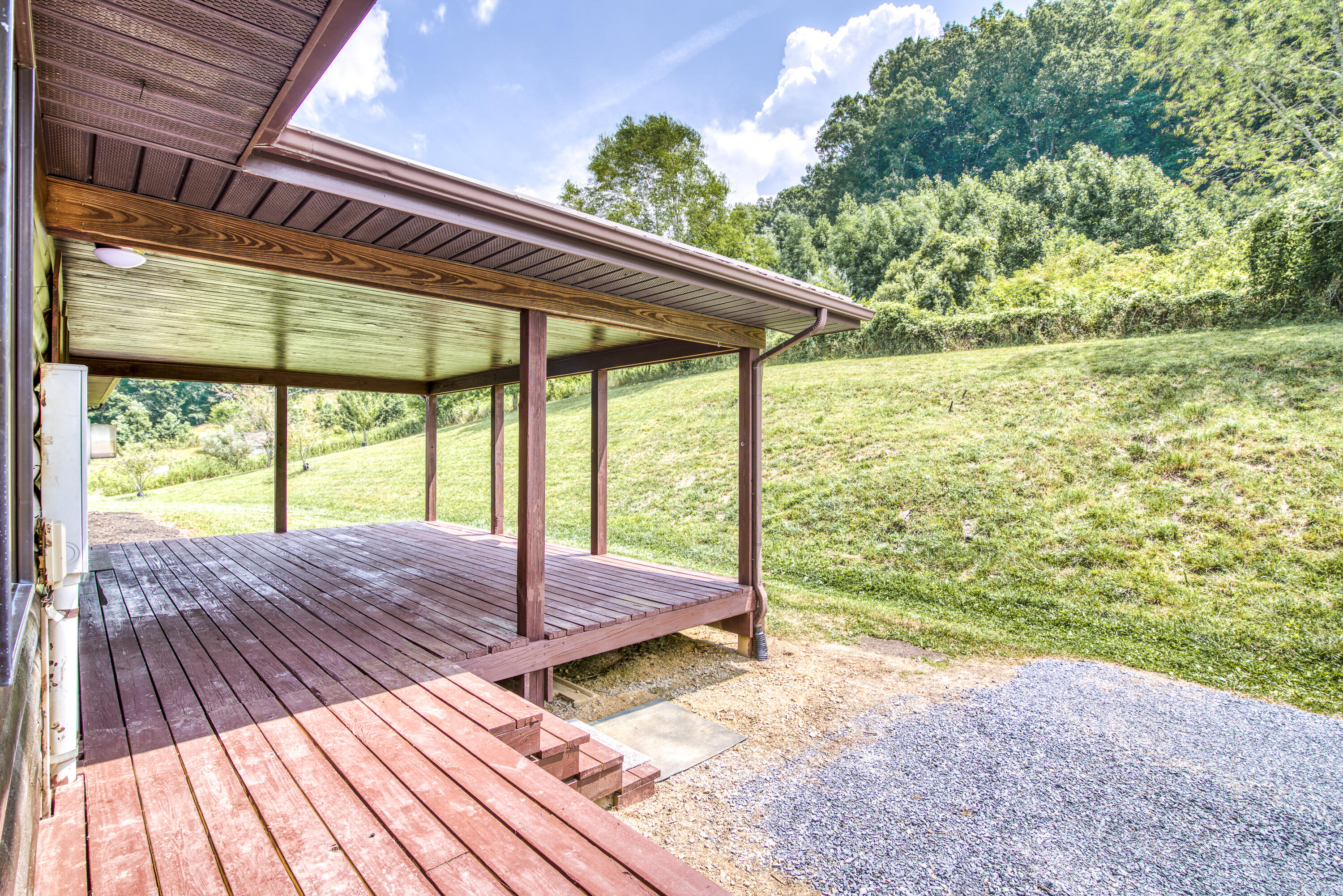 28318 Robindale Road Meadowview, VA 24361 - Photo 67 of 70 back deck