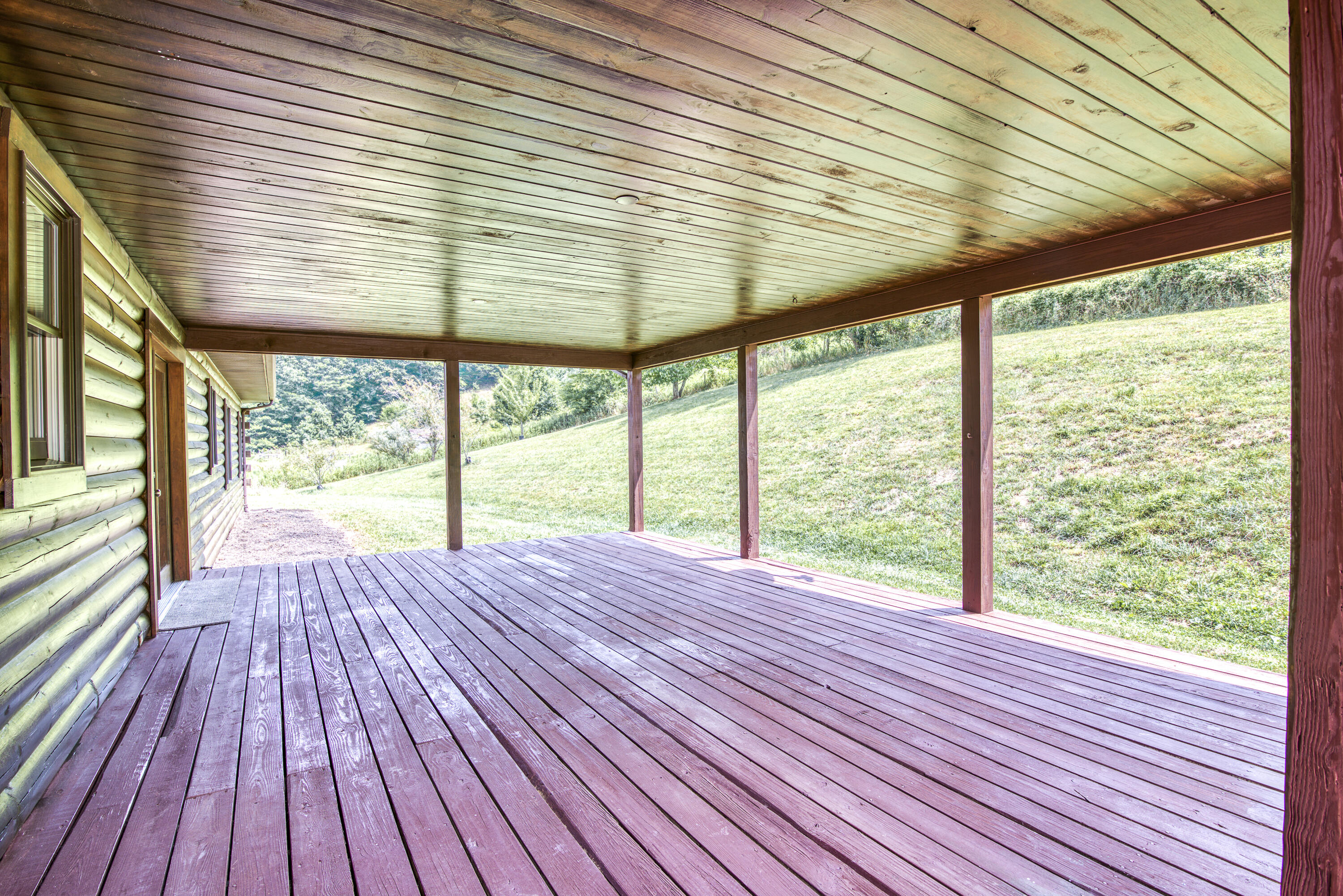 28318 Robindale Road Meadowview, VA 24361 - Photo 68 of 70 back covered deck