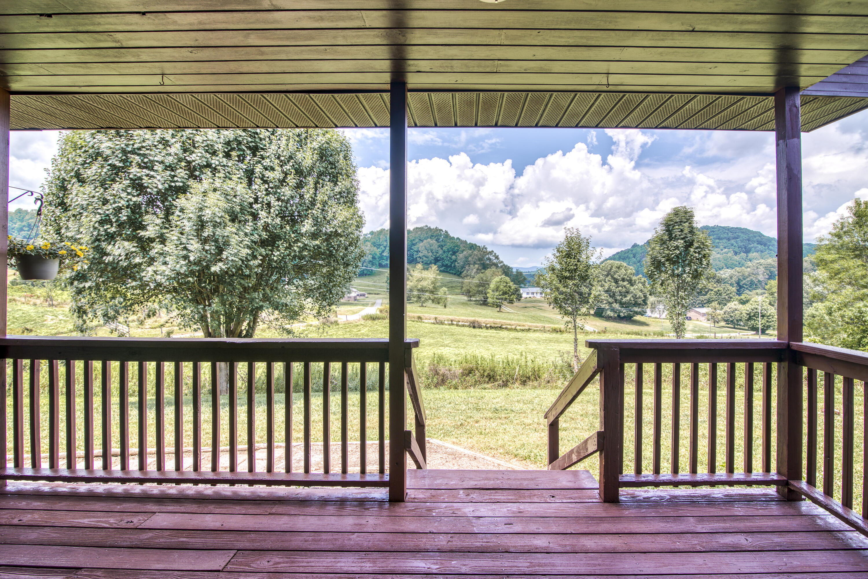 28318 Robindale Road Meadowview, VA 24361 - Photo 70 of 70 Front porch views!