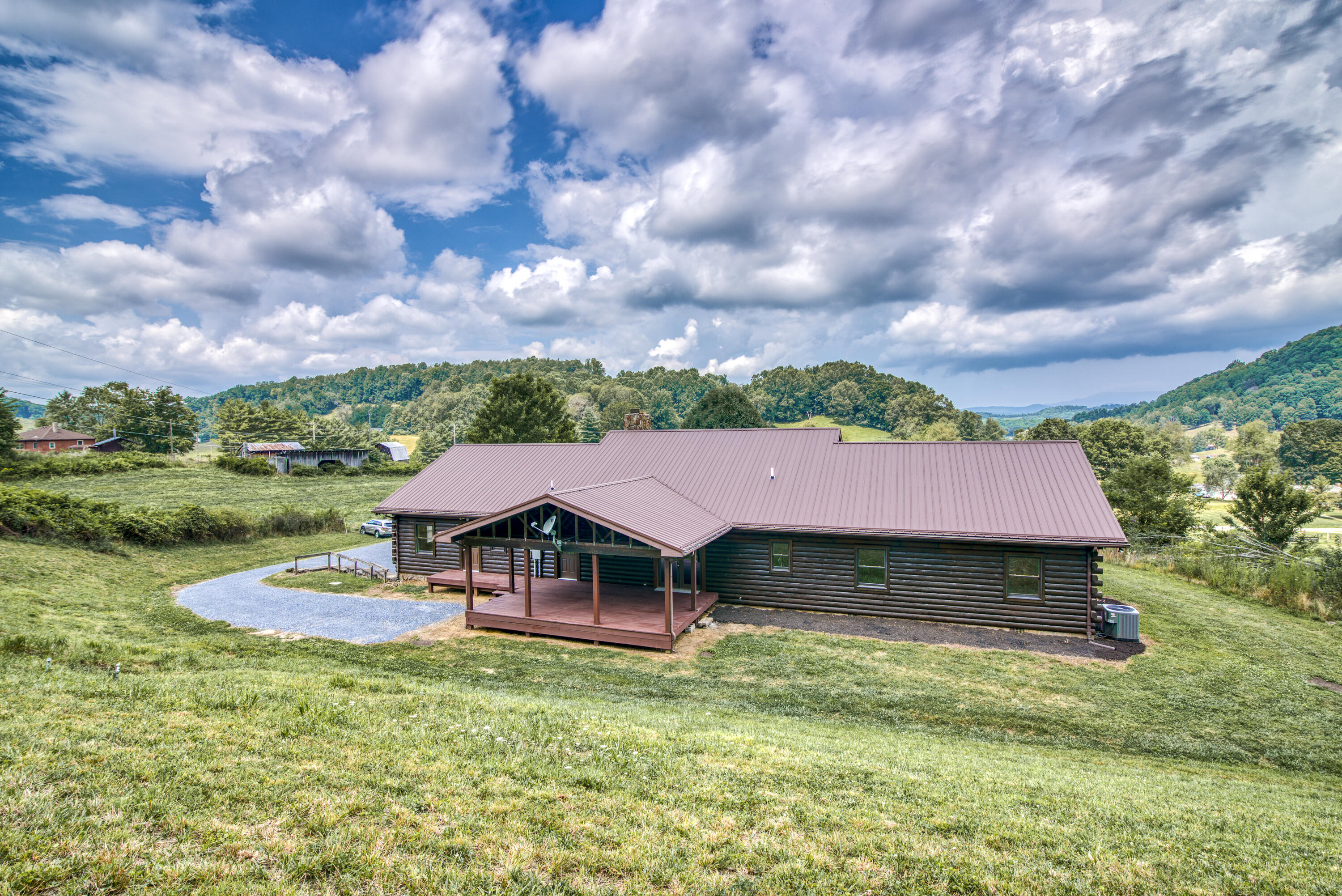 28318 Robindale Road Meadowview, VA 24361 - Photo 7 of 70 091B633B-A6C5-45AE-B157-5C4FC4944599