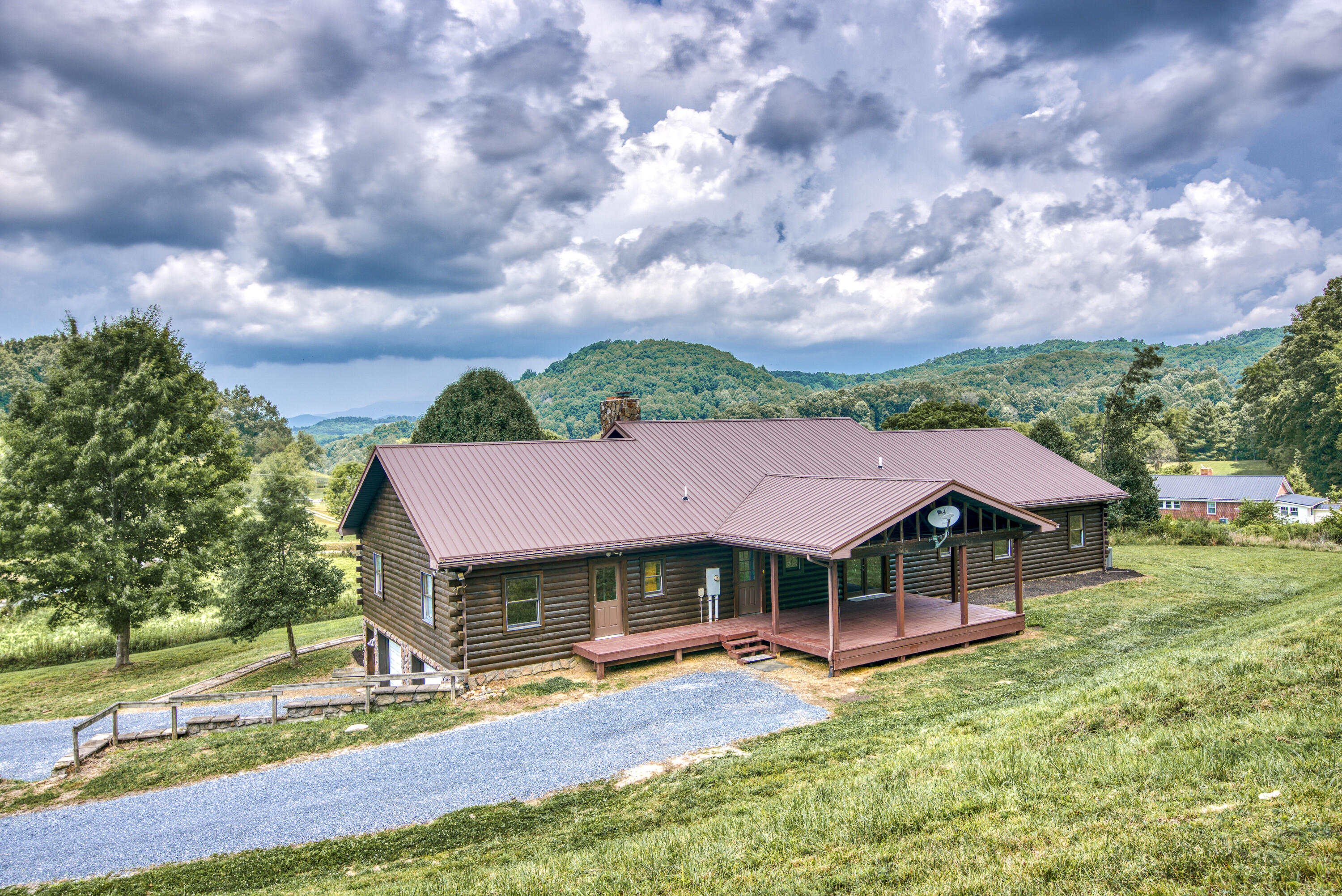 28318 Robindale Road Meadowview, VA 24361 - Photo 8 of 70 1D500A13-6926-447B-BF72-024DA1D4F8E6